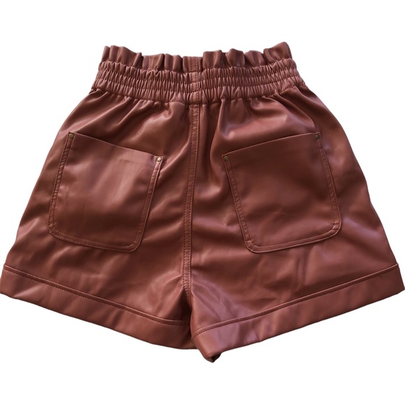 Zara high rise faux leather shorts - Picture 3 of 11